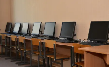 У половини українських шкіл комп’ютери, яким до 20 років – Рахункова палата знайшла прогалини в цифровізації освіти