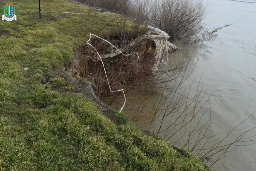 "Стан оцінюється як критичний": на Одещині руйнується захисна дамба та існує ризик прориву
