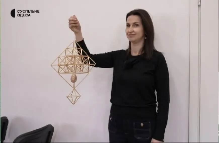 Солом’яний павук, писанки та витинанки: одеська мисткиня щомісяця створює автентичні українські вироби