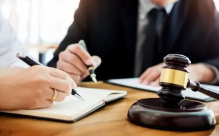 Українці за кордоном зможуть отримувати безоплатну правничу допомогу