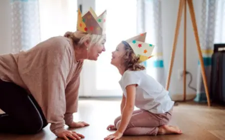 Чи можуть баба або дід, з якими проживає дитина, стягнути аліменти з батька