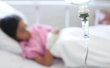 Може вбити за лічені години: що варто знати про менінгококову інфекцію, яка часто вражає дітей