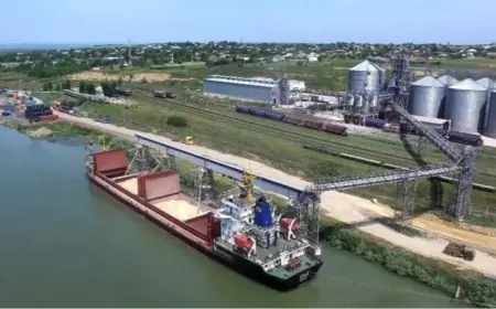 З’явився завдяки Україні. Румунія закрила угоду з купівлі стратегічного порту в Молдові на кордоні трьох країн