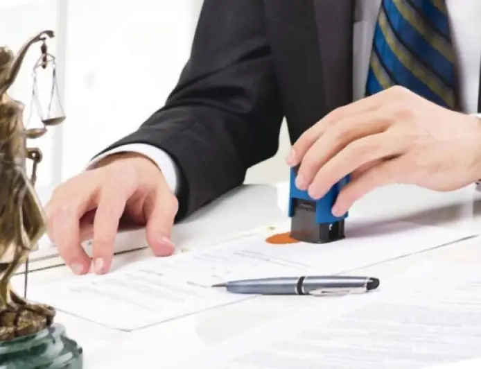 Помилки в нотаріальних документах — коли їх можна виправити без суду