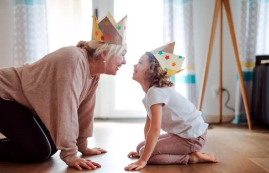 Чи можуть баба або дід, з якими проживає дитина, стягнути аліменти з батька