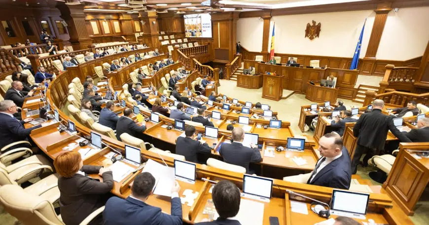 Парламент Молдови хоче відмовитись від перекладу законопроєктів російською мовою