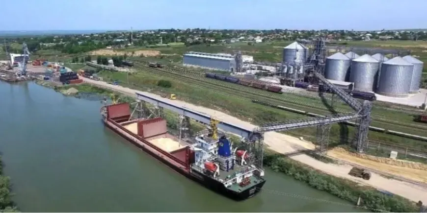 З’явився завдяки Україні. Румунія закрила угоду з купівлі стратегічного порту в Молдові на кордоні трьох країн