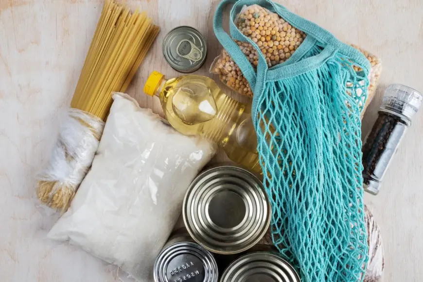Магазини зобов'яжуть роздавати продукти людям: мережам це може не сподобатися