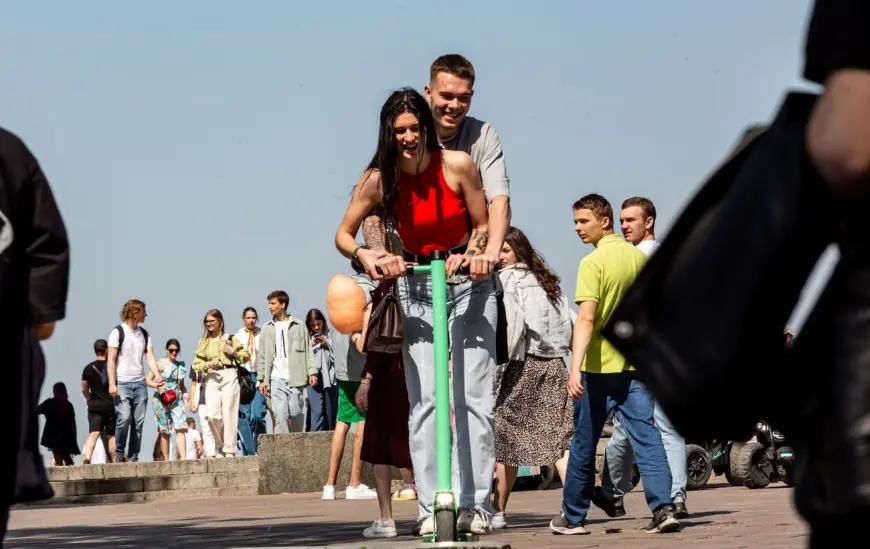 Водіїв електросамокатів офіційно прирівняли до учасників дорожнього руху, а самокати визнали джерелом підвищеної небезпеки, —  рішення Верховного Суду