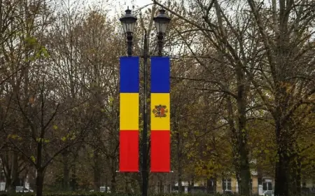 Тихо і без голосування: Румунія схвалила закон про об'єднання з Молдовою