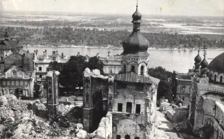 росія дронами хотіла завершити те, що більшовики почали вибухівкою 1941 році. Як 85 років тому підірвали Успенський собор Києво-Печерської лаври