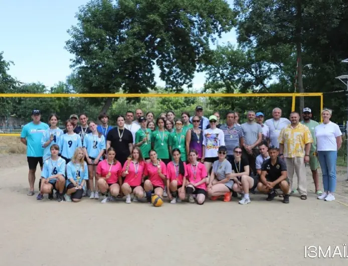 Спортивне життя Ізмаїла триває: в місті відбувся Відкритий чемпіонат з волейболу у форматі 4х4 "ПАРК-volley 26"