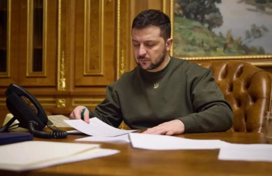 Володимир Зеленський підписав закон, який виключає російську мову з переліку захищених в Україні