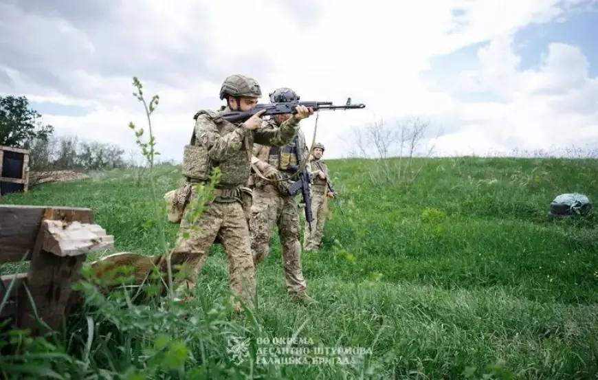 Годі азартних ігор — держава мухлює: чому військові жорстко розкритикували нові контракти та реформу ЗСУ