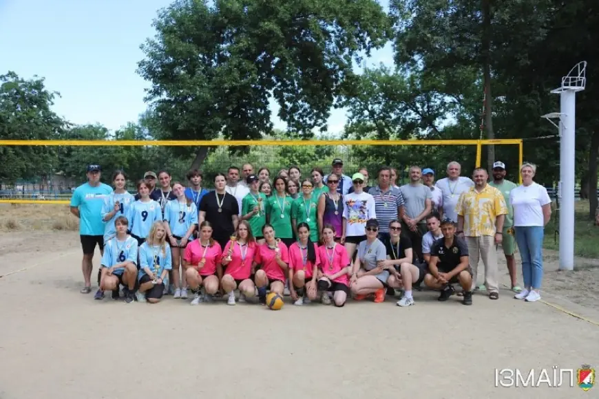 Спортивне життя Ізмаїла триває: в місті відбувся Відкритий чемпіонат з волейболу у форматі 4х4 "ПАРК-volley 26"