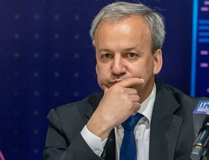 Дворкович оголосив про тимчасову відставку з посади президента ФІДЕ після введення санкцій