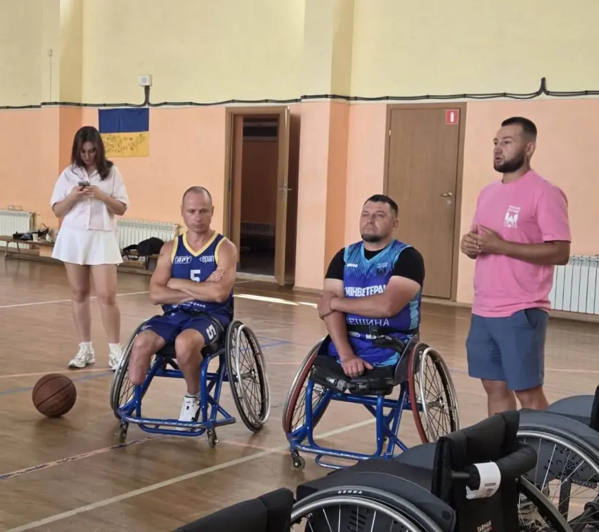 Одещина отримала сучасний спортивний інвентар для баскетбольної команди на кріслах колісних "Вільні воїни"