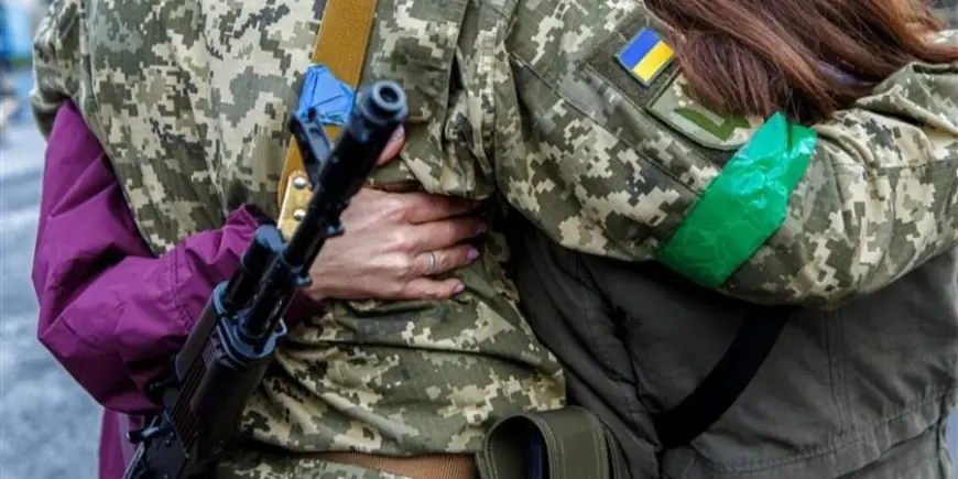 Як родині говорити з військовим після повернення з фронту у відпустку чи демобілізації - поради психологині