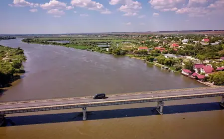 Атака по мосту у Маяках: росія прагне зірвати не лише морський, але й сухопутний експорт з України