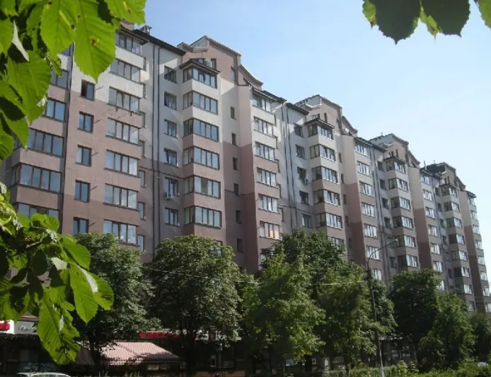 Квартиру можуть переоформити без вашого відома: юрист пояснив, що варто перевірити пенсіонерам