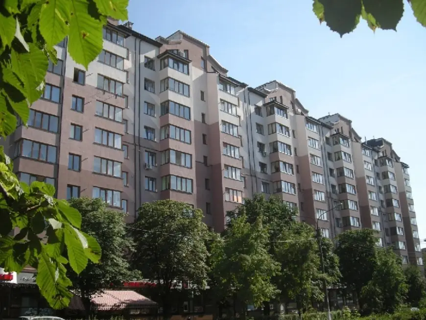 Квартиру можуть переоформити без вашого відома: юрист пояснив, що варто перевірити пенсіонерам