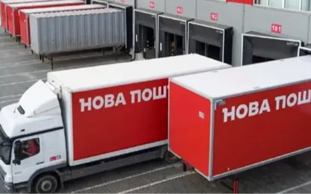 Через російські атаки "Нова пошта" перетворює відділення на локальні склади