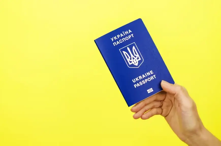 Відмітку у паспорті більше не ставлять. Прикордонники радять українцям наполягати на штампі