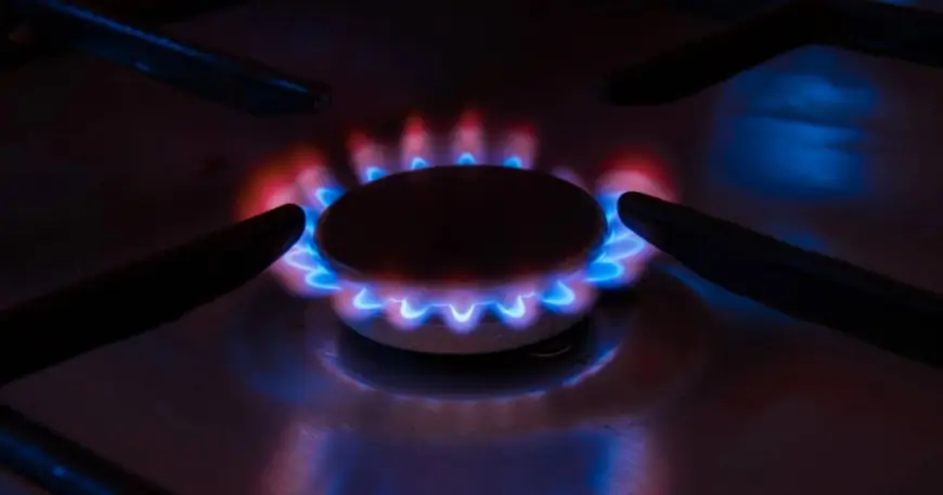 В Україні почався новий газовий рік: рахунки за газ стануть іншими на вигляд та як тепер рахуватимуть плату за розподіл газу